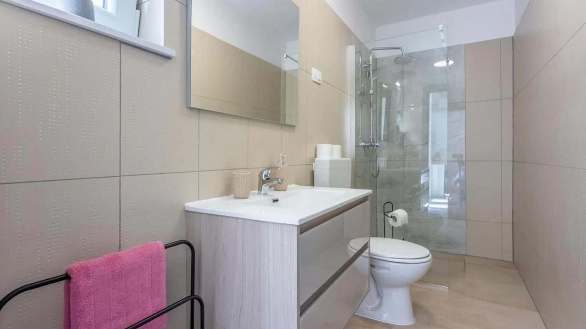 Three Bedroom Villa With Swiming Pool Rasa