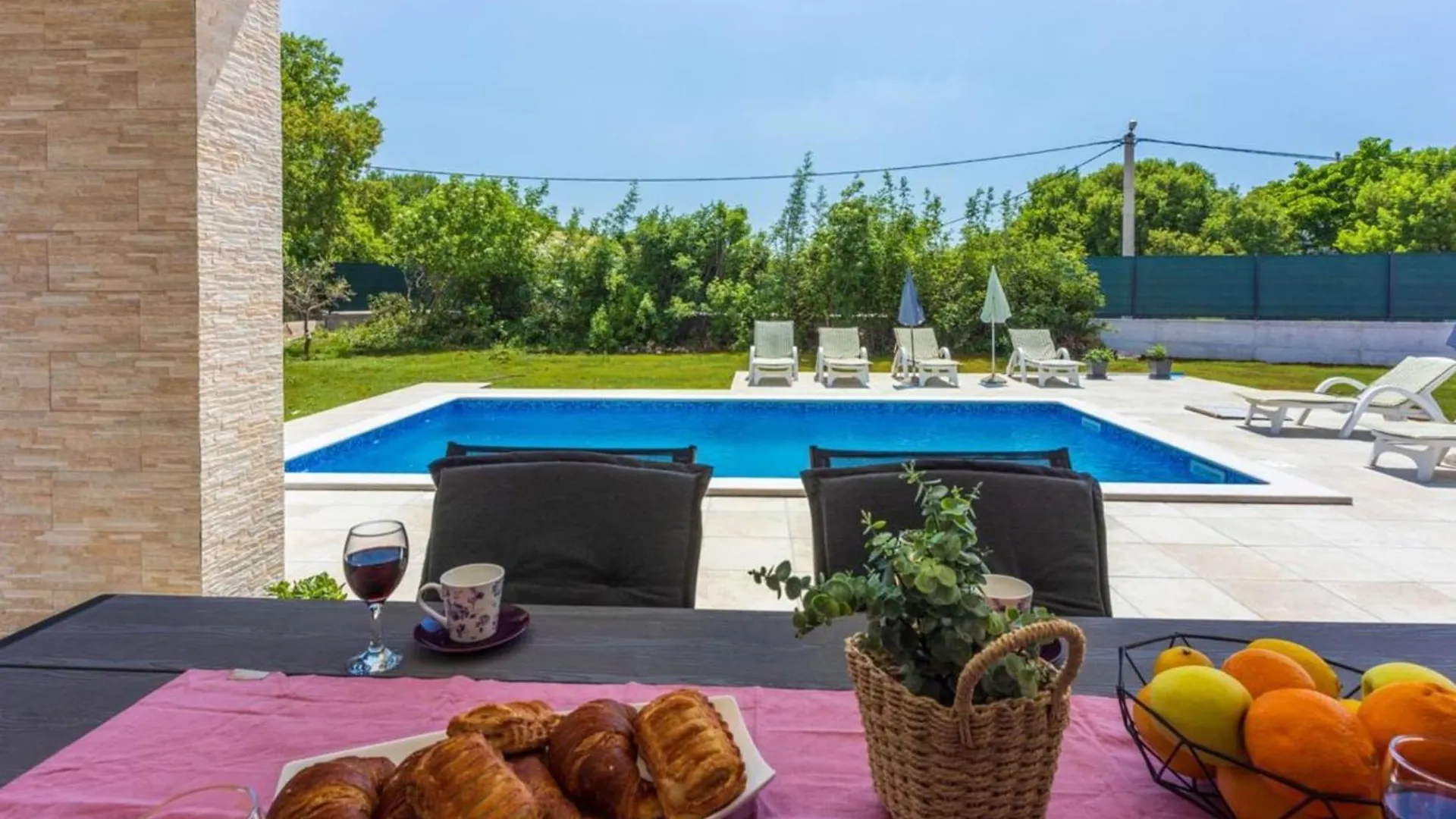 Three Bedroom Villa With Swiming Pool Rasa 0*,  Хорватия